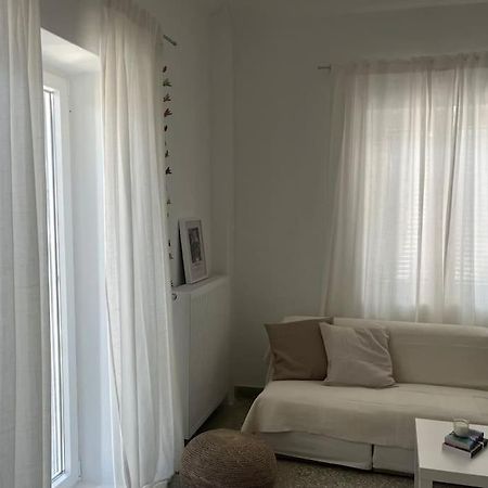 Cozy, Spacious, Newly Renovated Flat In Adamas ภายนอก รูปภาพ