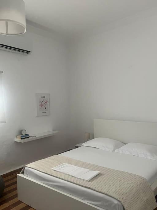 Cozy, Spacious, Newly Renovated Flat In Adamas ภายนอก รูปภาพ